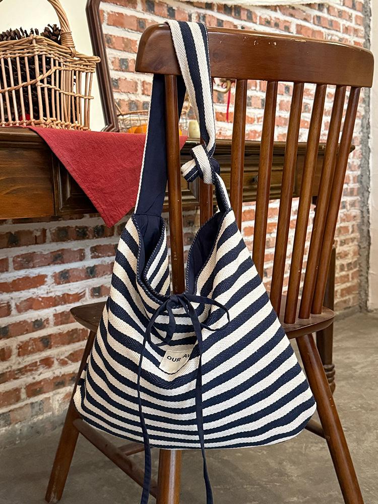 

Полосатая парусиновая сумка большой вместимости женская 2025 новая модная сумка-тоут в ленивом стиле на плечо, сумка-мессенджер синий