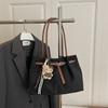 Fashion and casual large-capacity suede tote bag, autumn and winter new commuter high-end shoulder women's bag