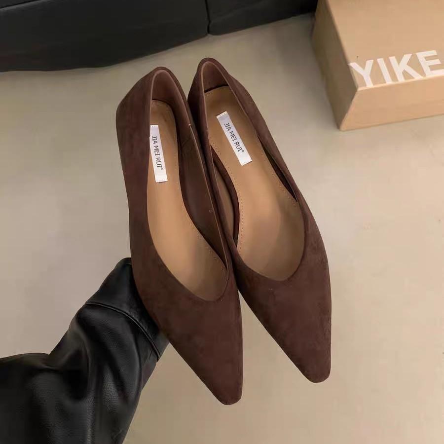 Retro buty damskie na niskim obcasie ze szpiczastym noskiem z płytkim wycięciem, buty na jeden pedał do dojazdów do pracy, nowe na wiosnę i jesień 2025, zamszowe, z temperamentem