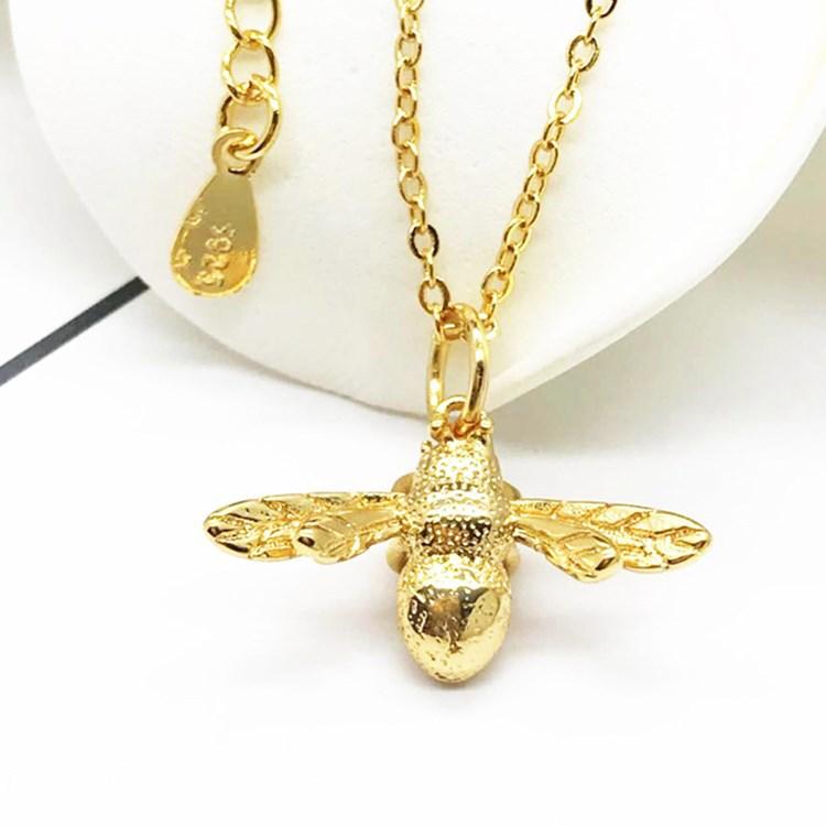 High Quality Hip Hop Fashion Simple Design Copper Golden Bee Women's Pendant Necklace for Commuter Accessories