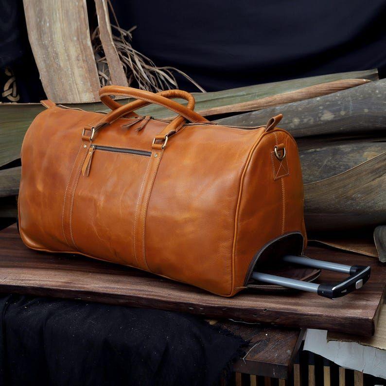Skórzana torba podróżna na kółkach Skórzana torba podróżna na noc Torba weekendowa na kółkach Personalizowana torba podróżna Torba podróżna dla mężczyzn i kobiet Torba na prezent