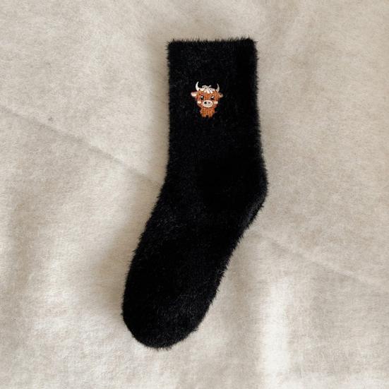 Fuzzy Highland Cow Socks Cozy Warm Plush Crew Socks Cute Embroidered Cow Thick Socks for Women Home Lounging Sleep