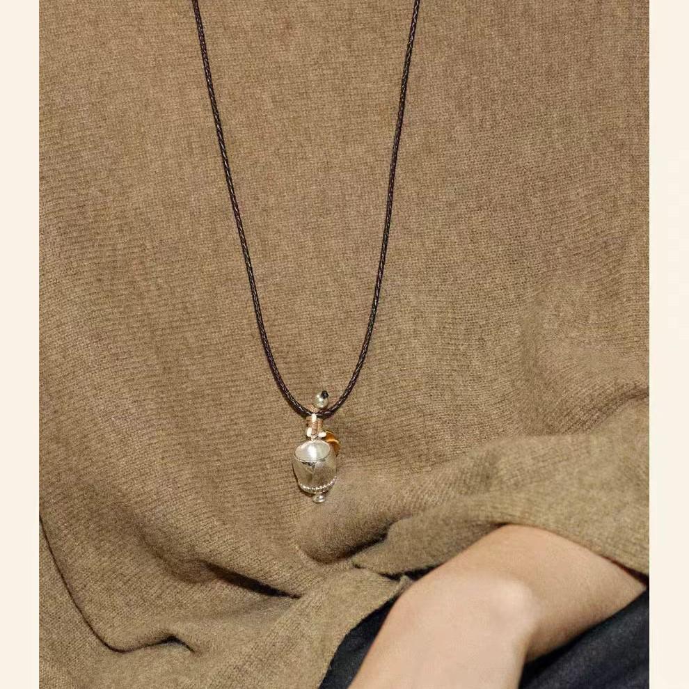 New Retro-Style Wine Glass Necklace Pendant: Versatile, Casual, Elegant Sweater Chain for Women.