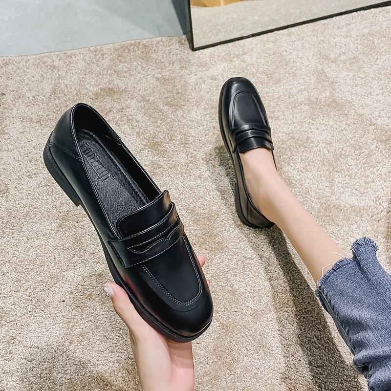 Loafers women's British style black flat-soled small leather shoes spring and autumn soft-soled Doudou single shoes spring professional work shoes w