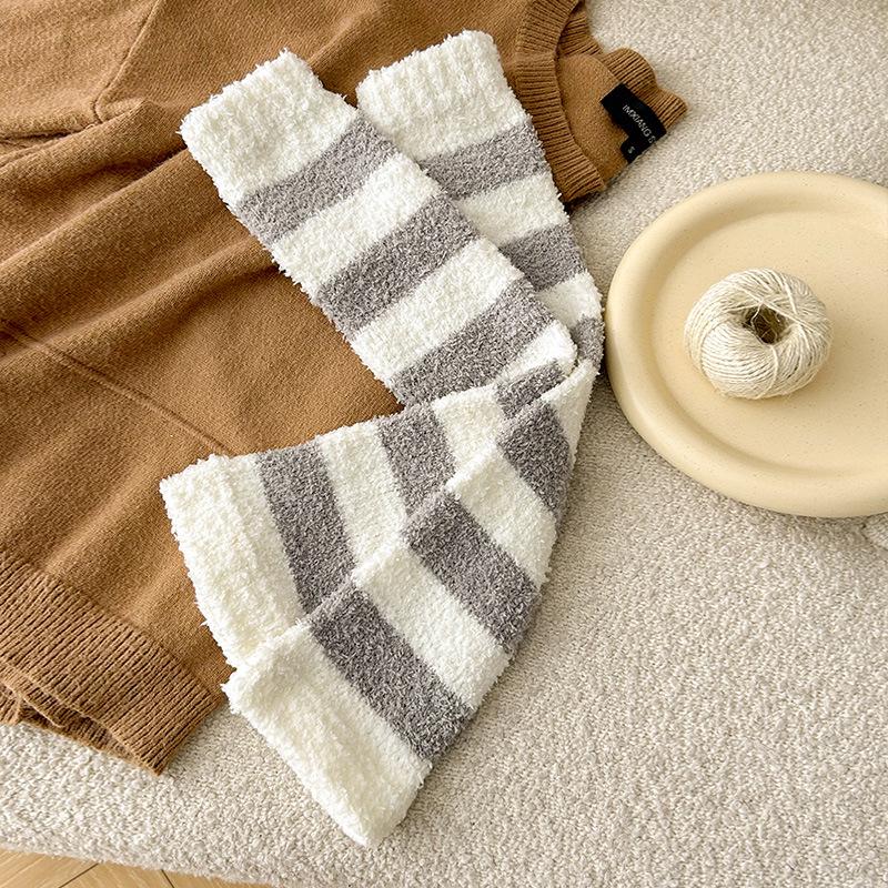 Zimní teplé chrániče kolen a návleky na lýtka - Silné pruhované ponožky z korálového fleecu pro muže a ženy