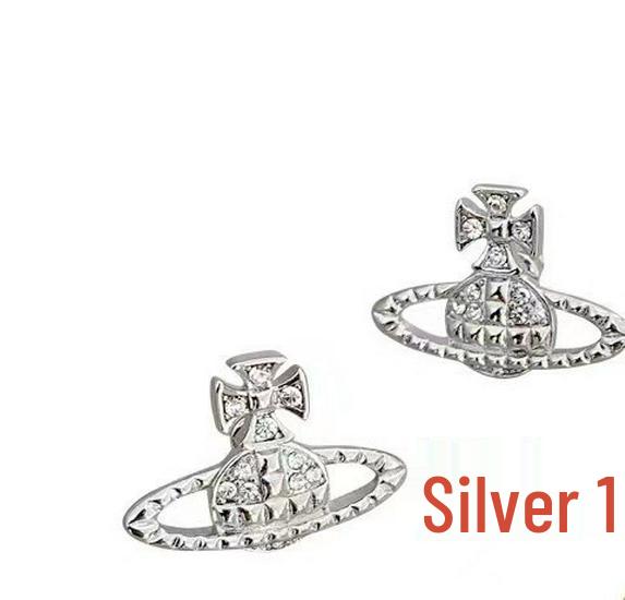 

Діамантові сережки-пусети імператриці Цисі: Розкішний панк-дизайн Сатурн Ромб для жінок