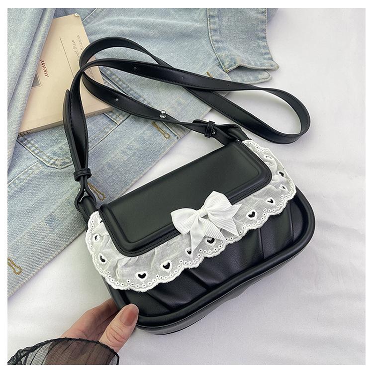 

Textured bag women s 2025 spring and summer new fashion pleated shoulder armpit bag Internet celebrity foreign style messenger bag