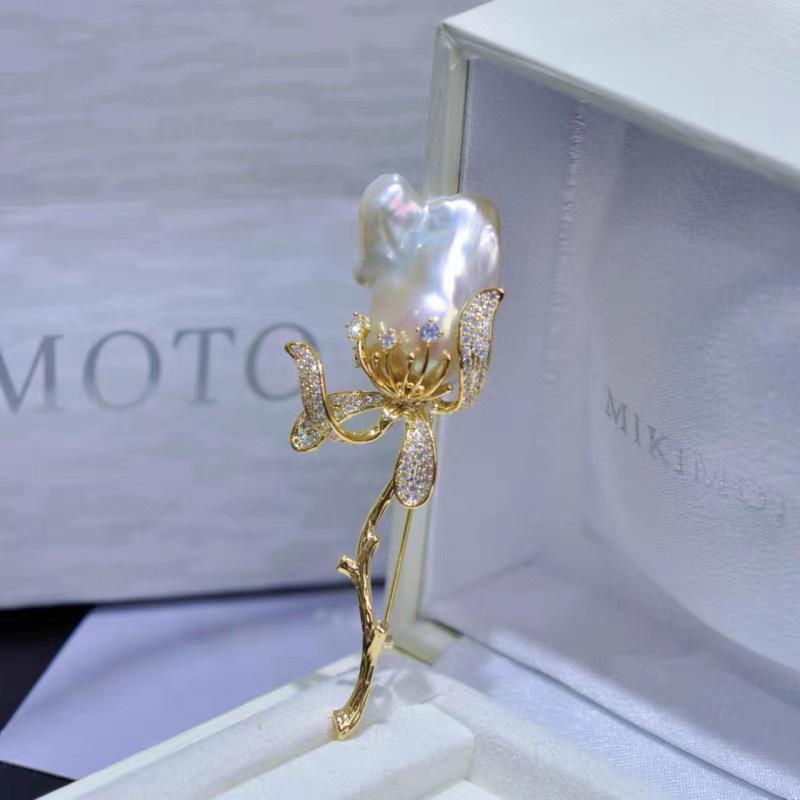 Pearl Corsage, Elegant Rose Brooch, Copper Micropaved Zircon Thick Gold-plated Pin