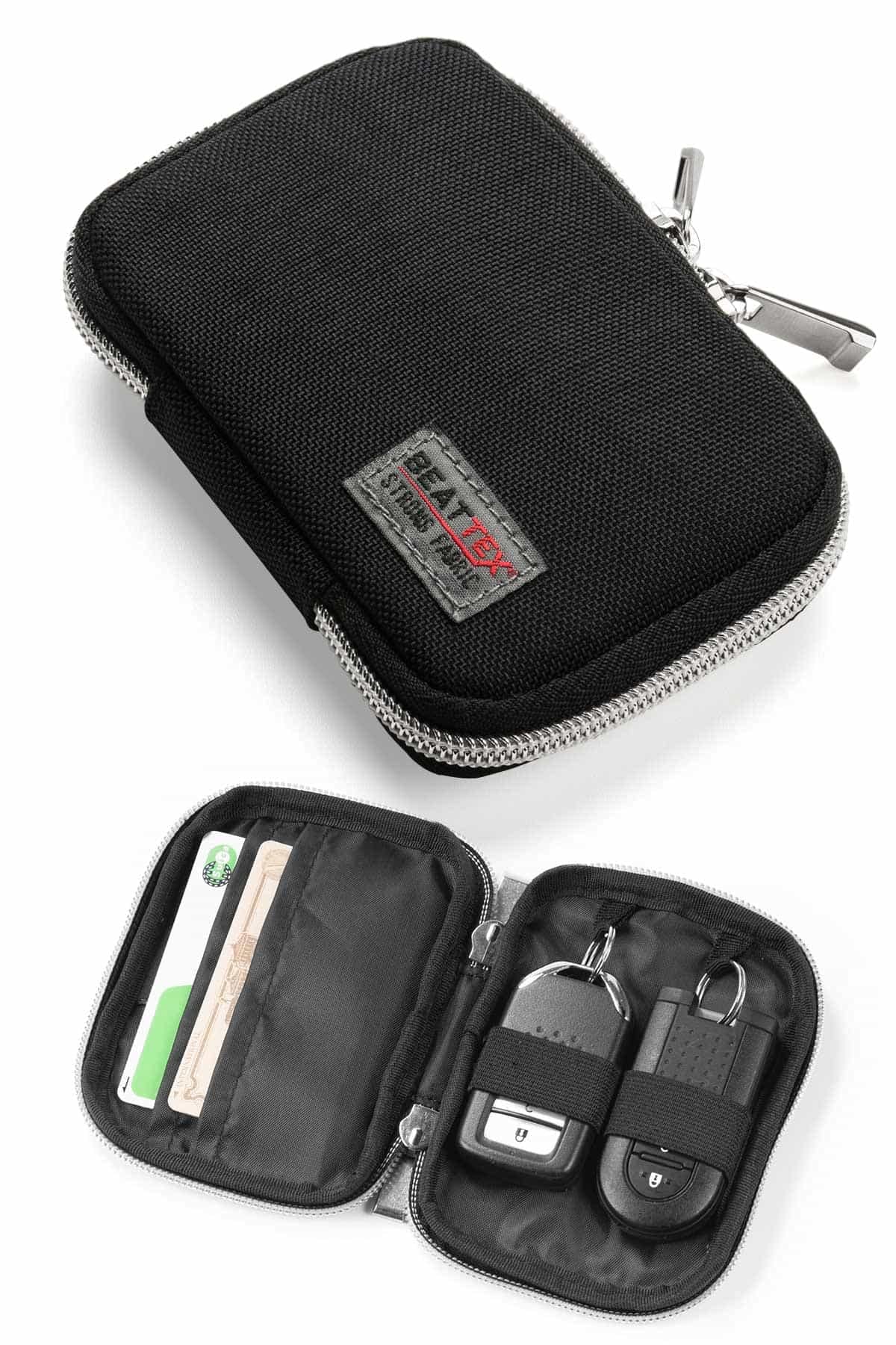 

Sanwa Direct Smart Key Holds 2 with Card Case, Keys, Side-by-Side, Slots, Water-Repellent, Black, 200-CAR054BK чорний