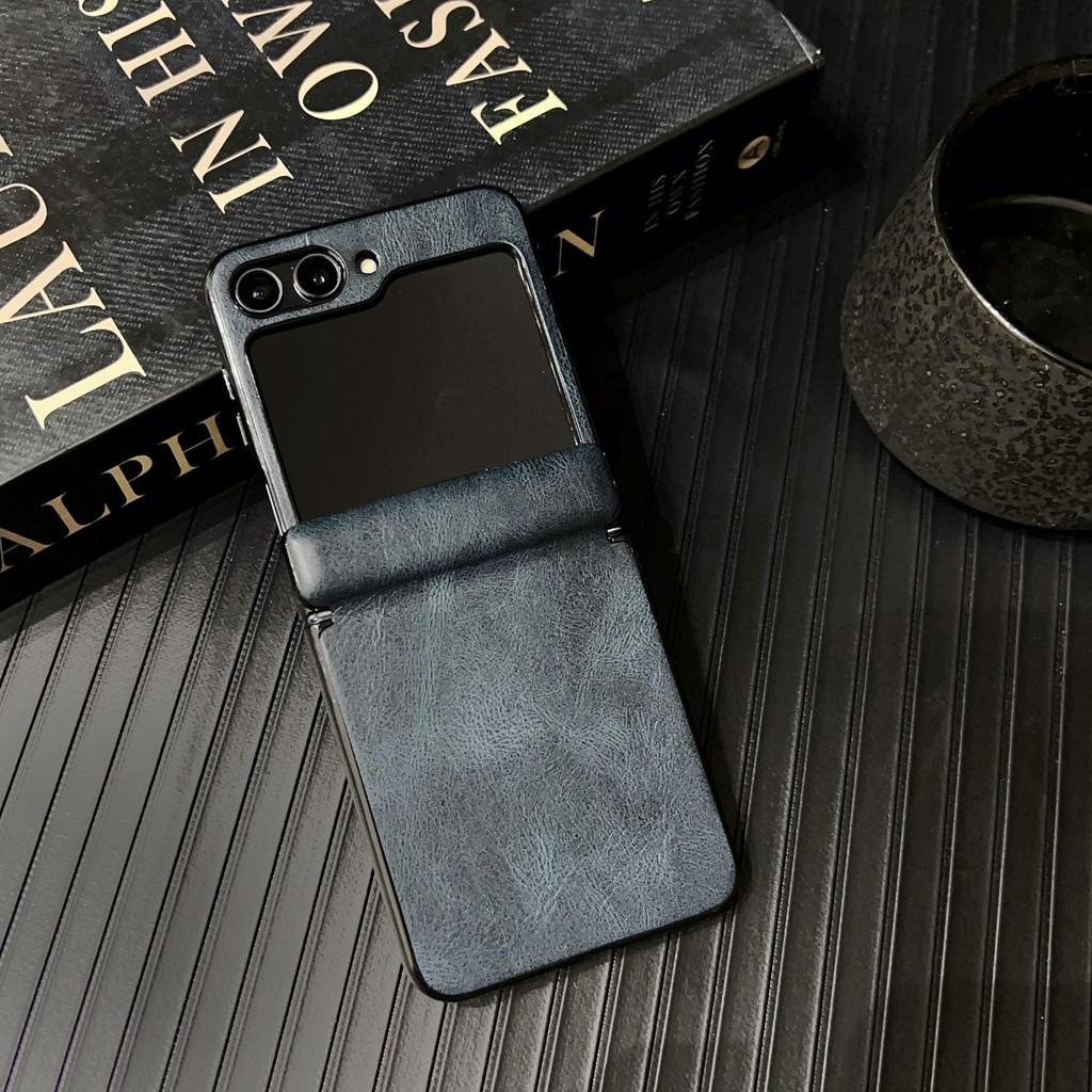 Samsung Galaxy Z Flip7 Crazy Horse Leather Folding Screen Case - Leather Texture Frosted Protective Cover