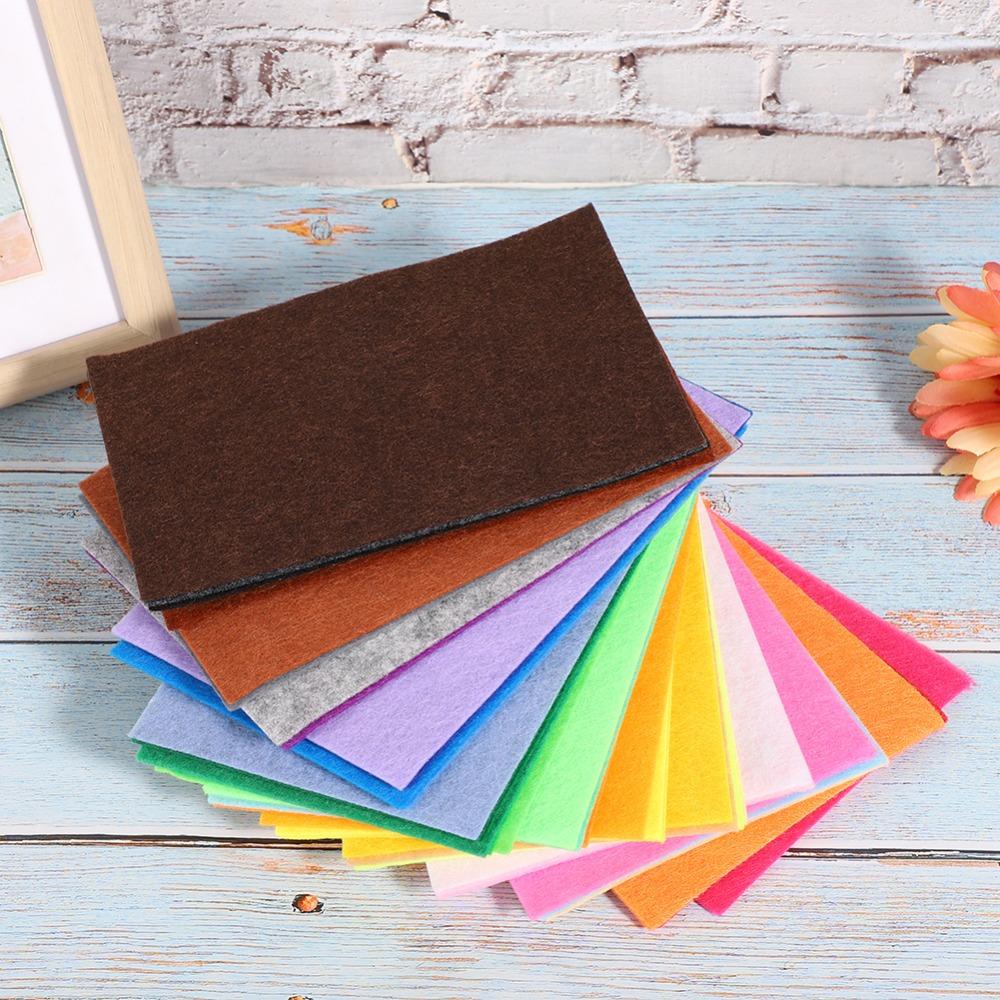 80 Stück Verschiedene Farben DIY Bastelmaterial Quadratische Form Vlies Filzstoff Filzplatten Heimnähen