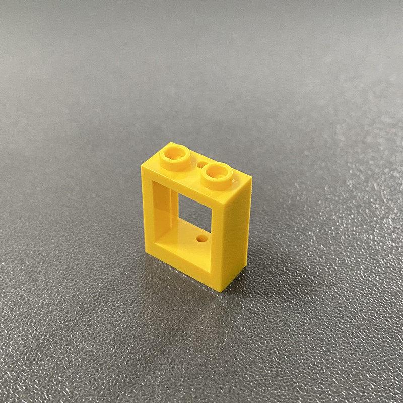 LEGO-Compatible 1x2x2 Window Frame for Small Stud Bricks: MOC Building Parts 60592 100 g (~100 pieces)