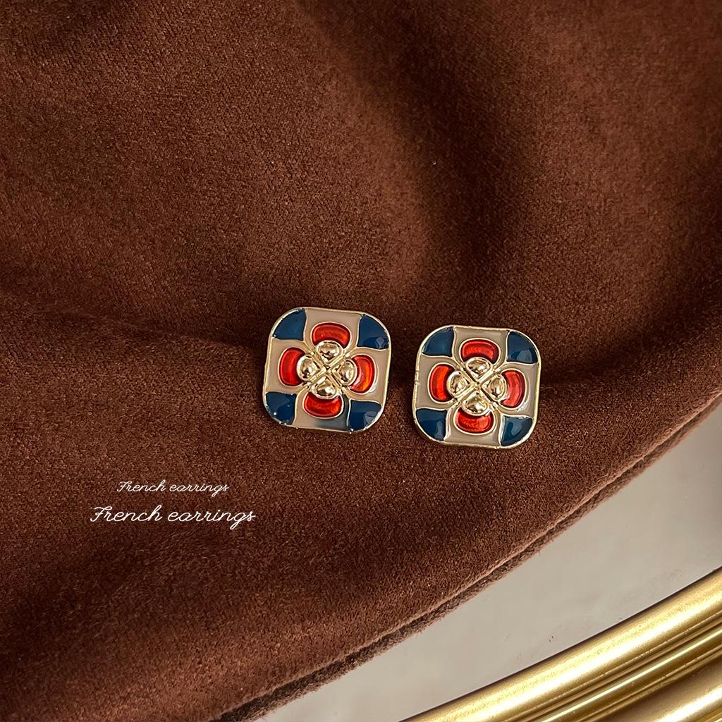 Chinese-Inspired Elegant 925 Silver Stud Earrings with Exaggerated Design