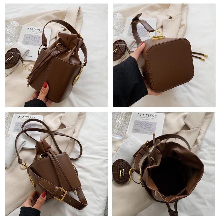 Bag Women's 22 Autumn and Winter New Niche Design Portable Drawstring Bucket Bag Retro Shoulder Crossbody Bag