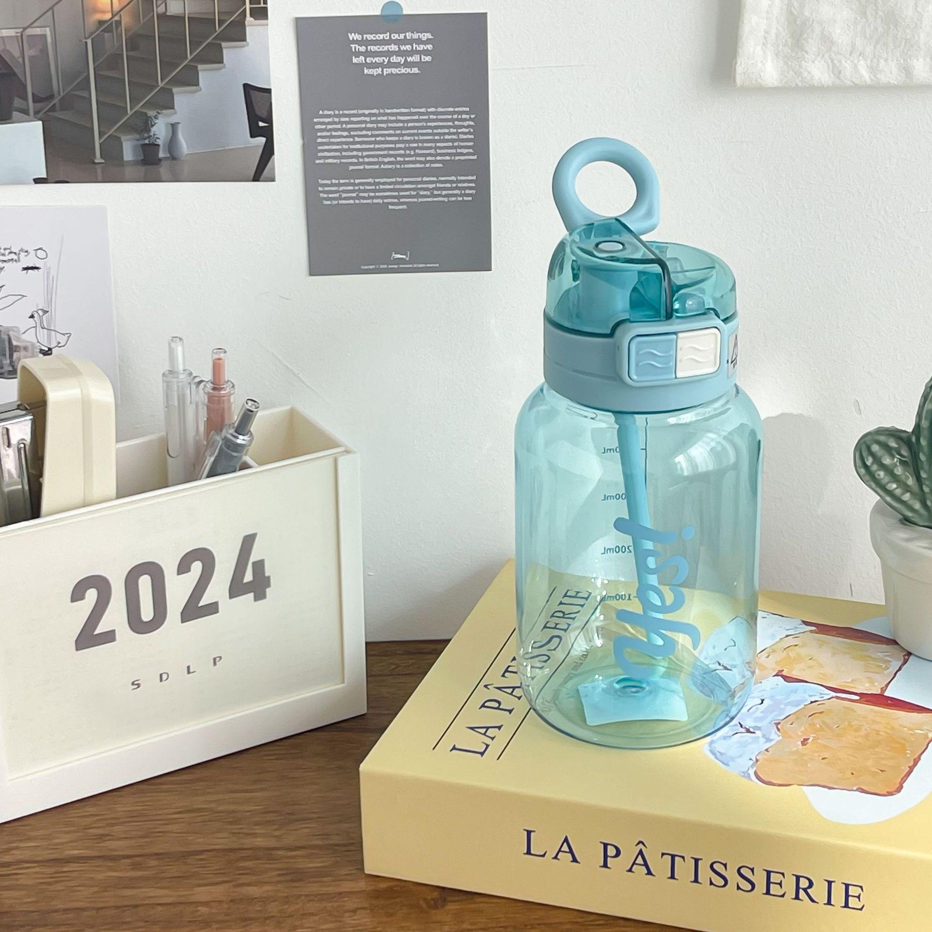 Чашка для воды Летняя чашка Студенческая спортивная чашка для воды большой емкости Пищевой материал Пластиковая чашка Чашка для воды 650ml синий