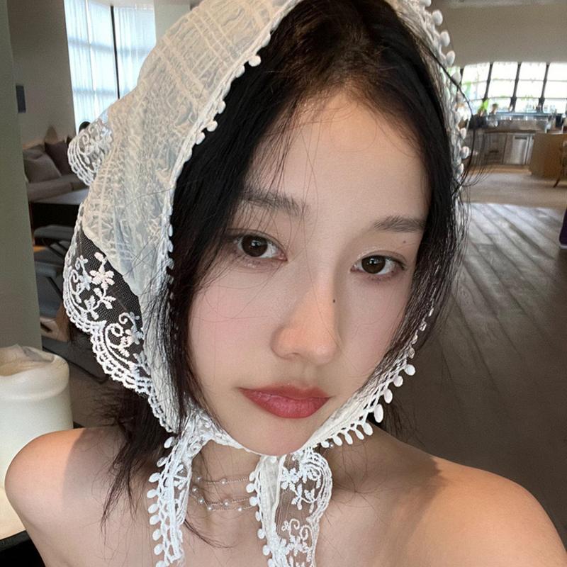Korean Ins Lace Hair Scarf Retro Hollow Lace Triangle Hair Band Strap Hair Bag Headscarf Travel Photo Headband Turban Accessorie
