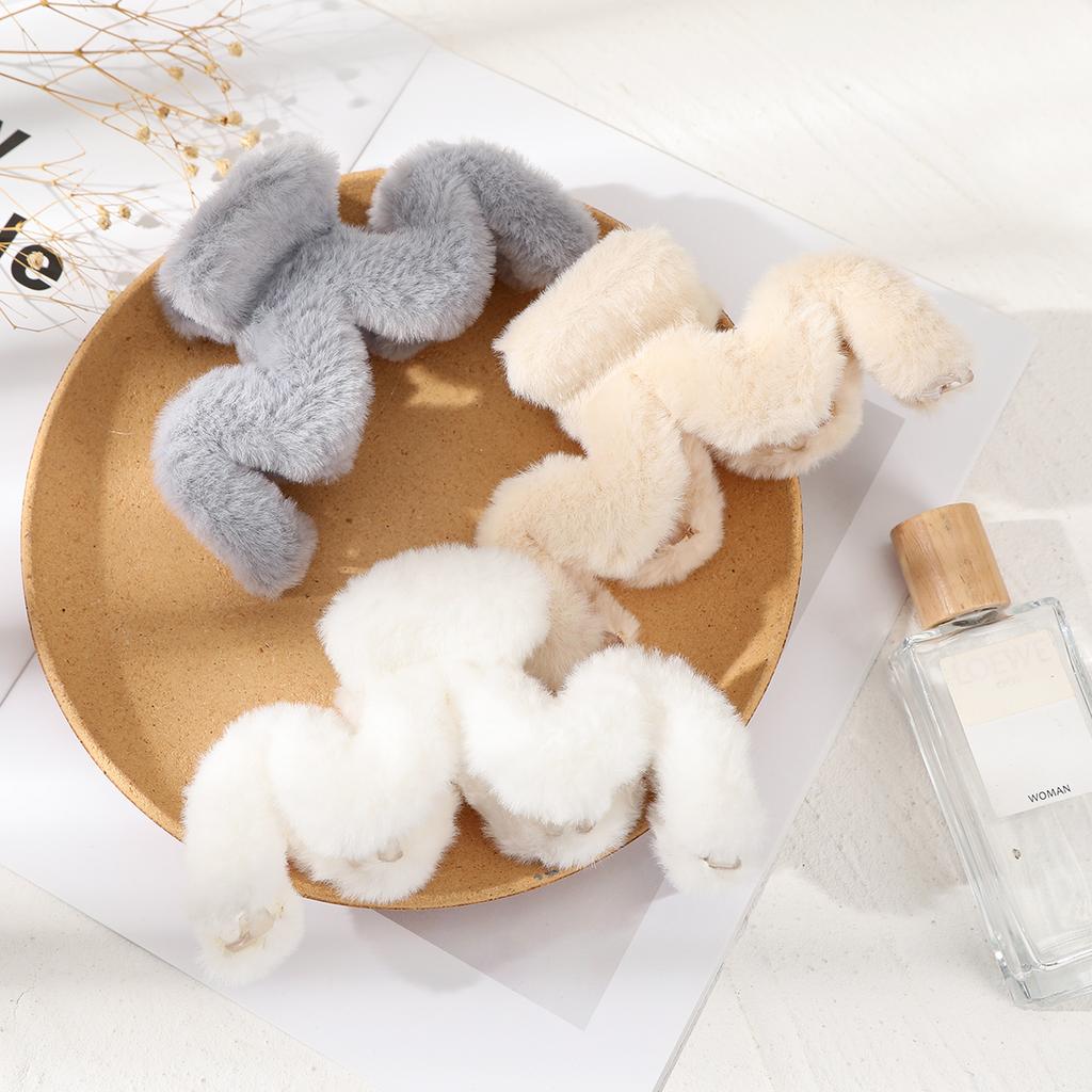 Hair Claw Fashion Plush Big Crab Hair Clip Women's Back Clip For Thick Hair Cute Plush Ponytail Hair Accessories 14cm Large