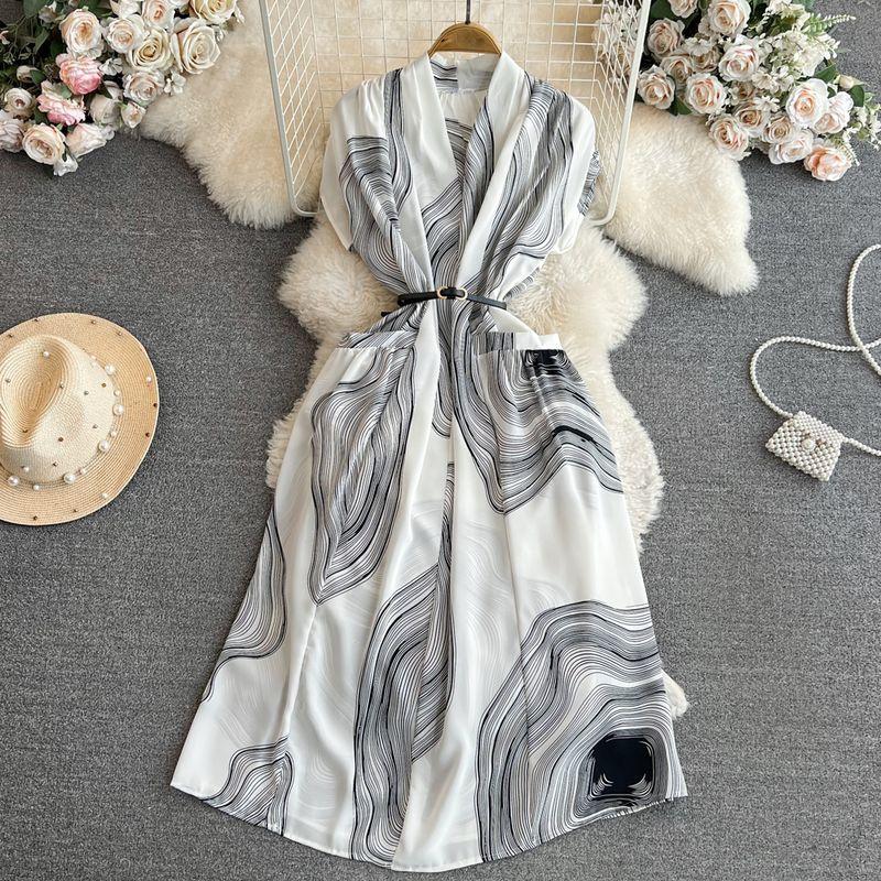 

Bohemia Short Sleeve V Neck Waist-Tight A- line Plaid Dress White and Gray All yards