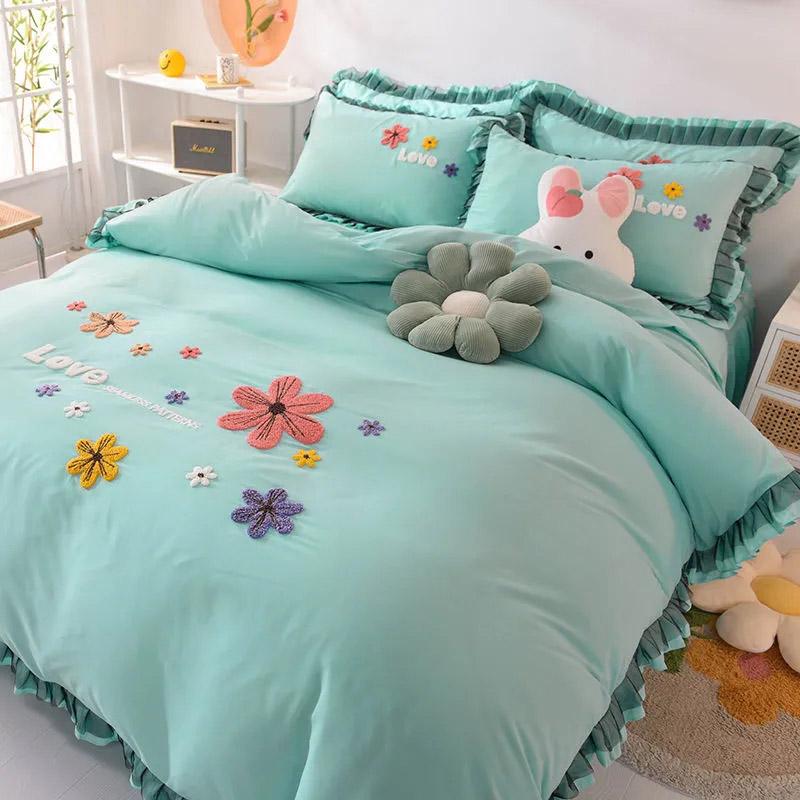 4pcs/set Non-Slip Bed Skirt Quilt Cover Pillowcase Four Piece Sets Princess Lace Quilt Cover Delicate Embroidery Soft Bedding Set
