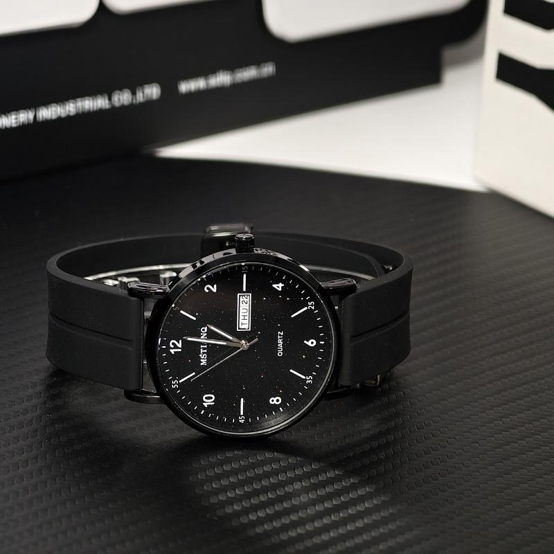 Business Watch Men'S Trend Fashion Magnetic Buckle Luminous Quartz Watch