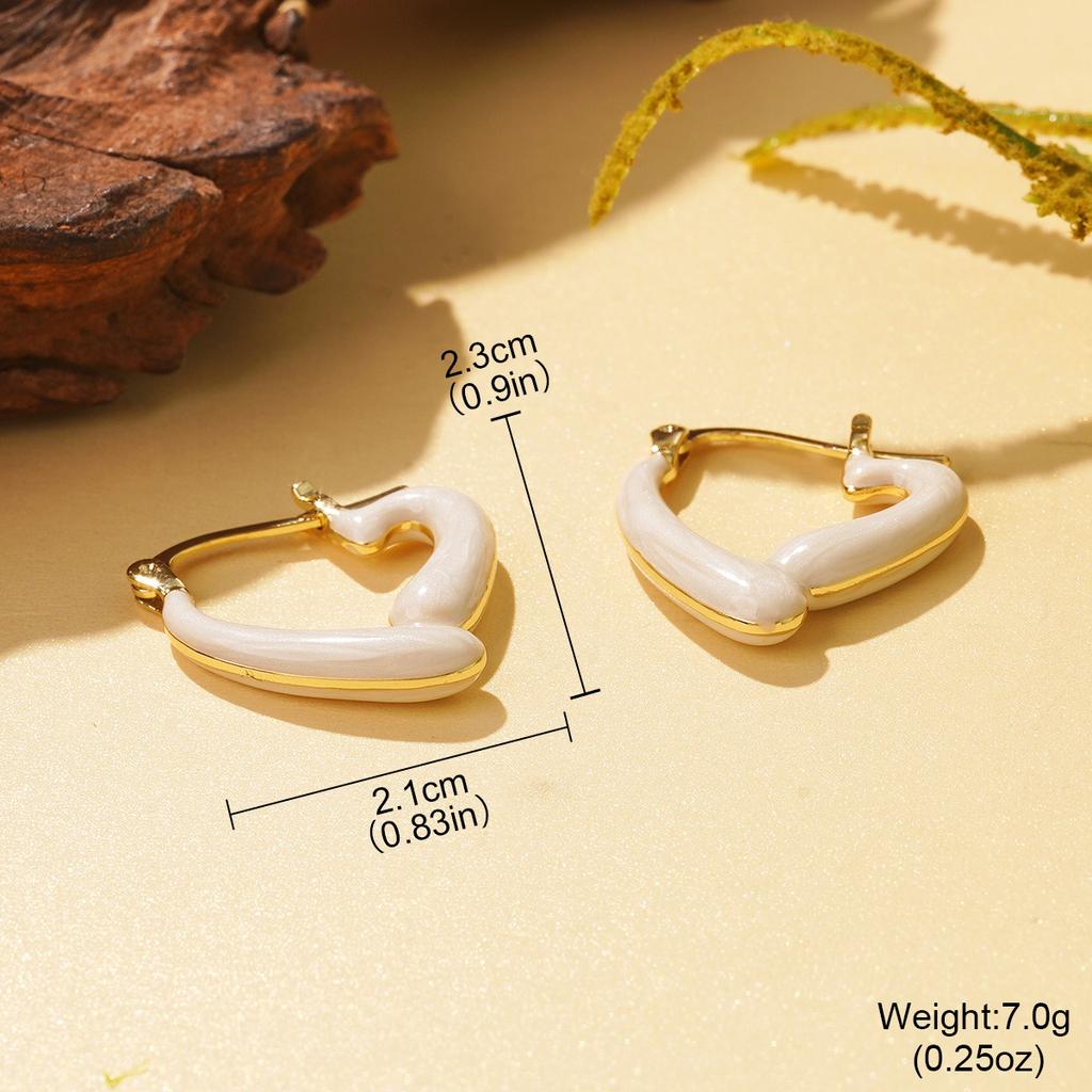 Simple temperament love light-colored earrings for women's 2026 new summer versatile