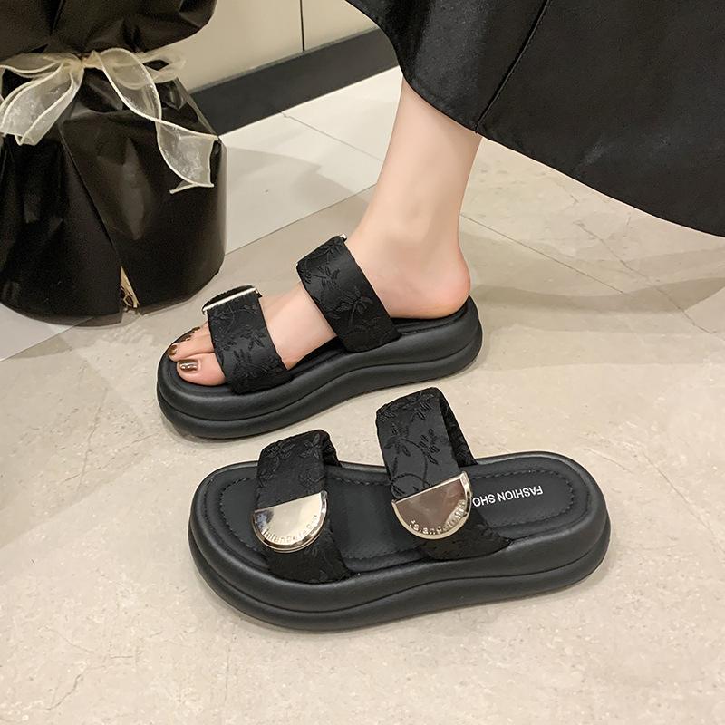 

Wearing beach Velcro with cool slippers, new skirt casual height-increasing thick-soled slippers for women s summer 40 чёрный