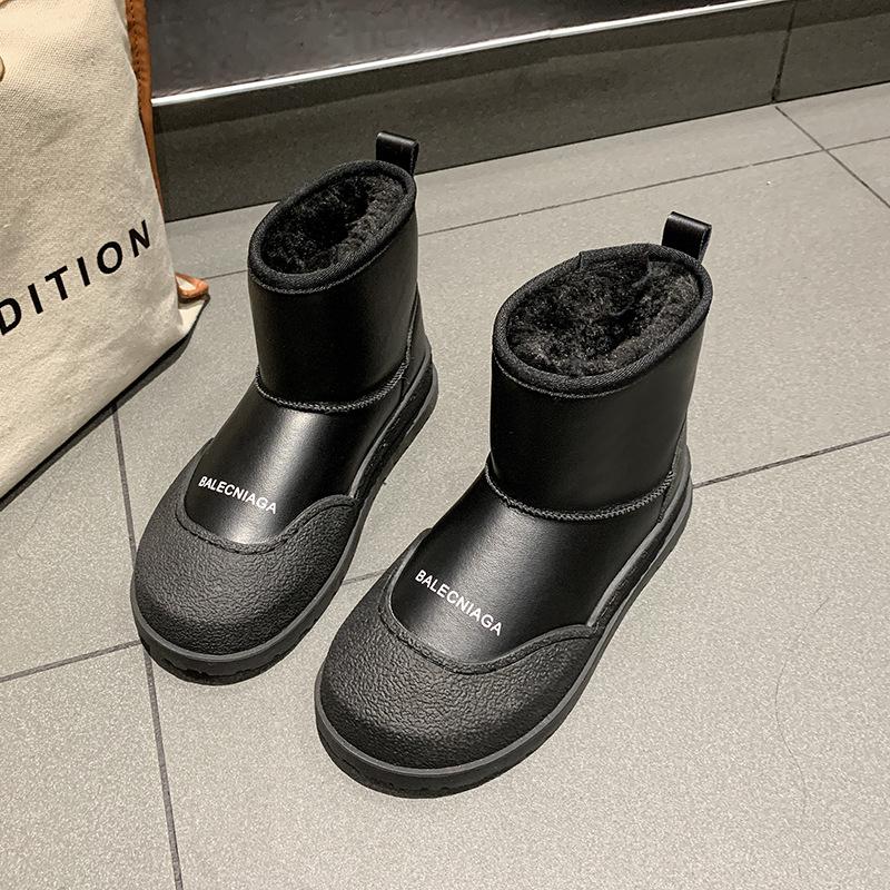 

White snow boots women s winter velvet 2025 new thick-soled non-slip short boots Northeast popular women s cotton shoes 40 чёрный