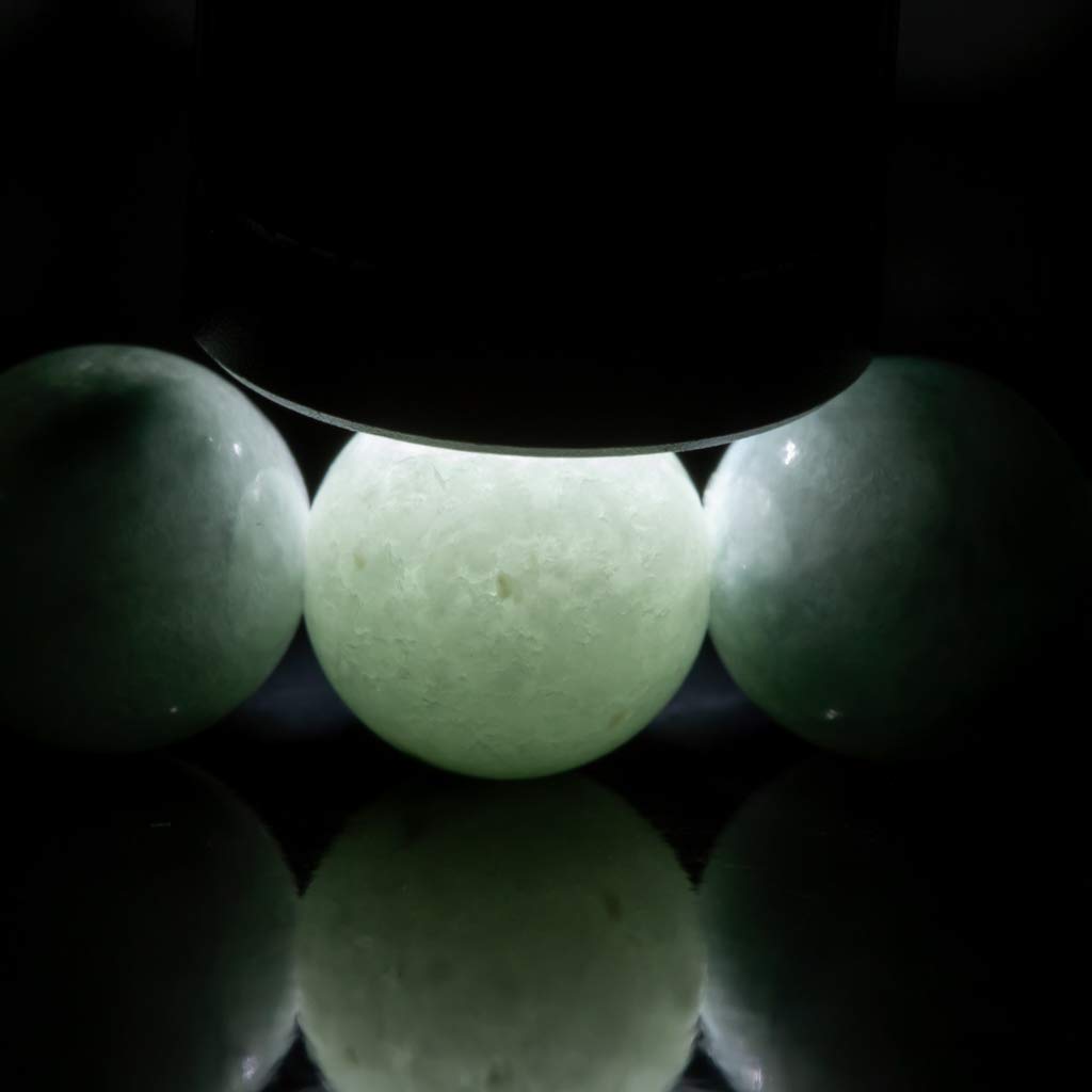 16cm Itoigawa Natural Jadeite Japanese National Jomon Power Stone Jadeite Workshop Special Paulownia Wood Quality Guarantee BR0246 (8mm beads, size)