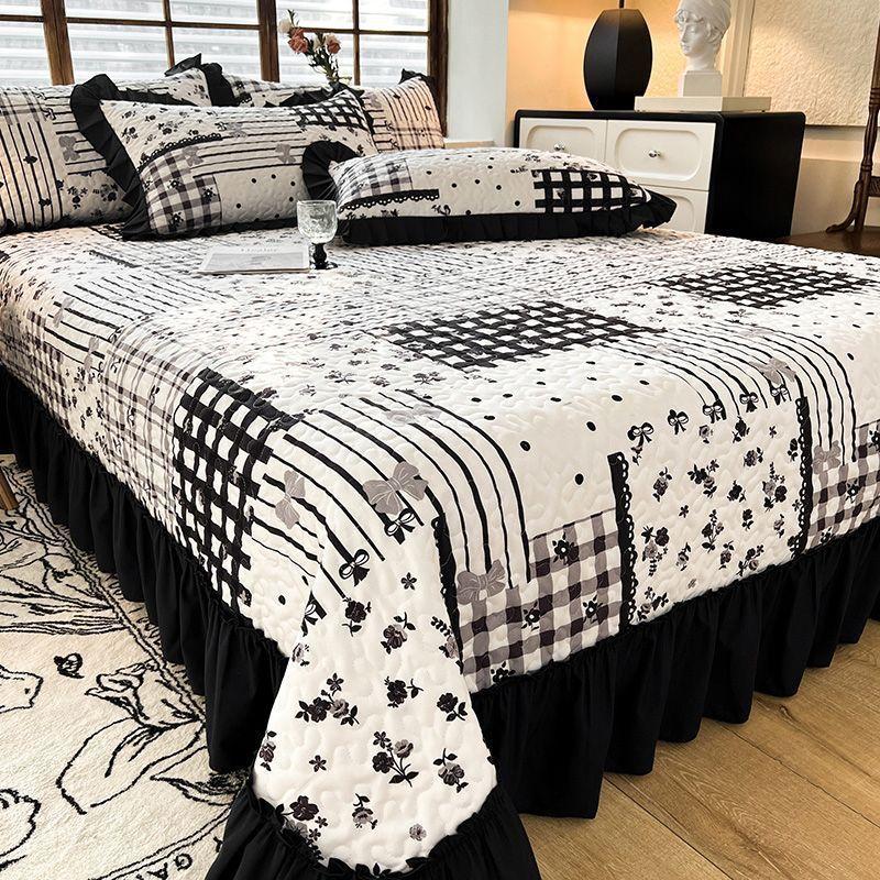 Four Piece Bed Cover Cotton Quilted Bed Sheet Set Non Slip Mattress Protector With Pillowcases For All Seasons Bedding Essentials