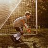 Childs Professional Goalkeeper Gloves Kids Football Latex Thickened Protection Goalkeeper Gloves Soccer Goalie Non-slip Gloves