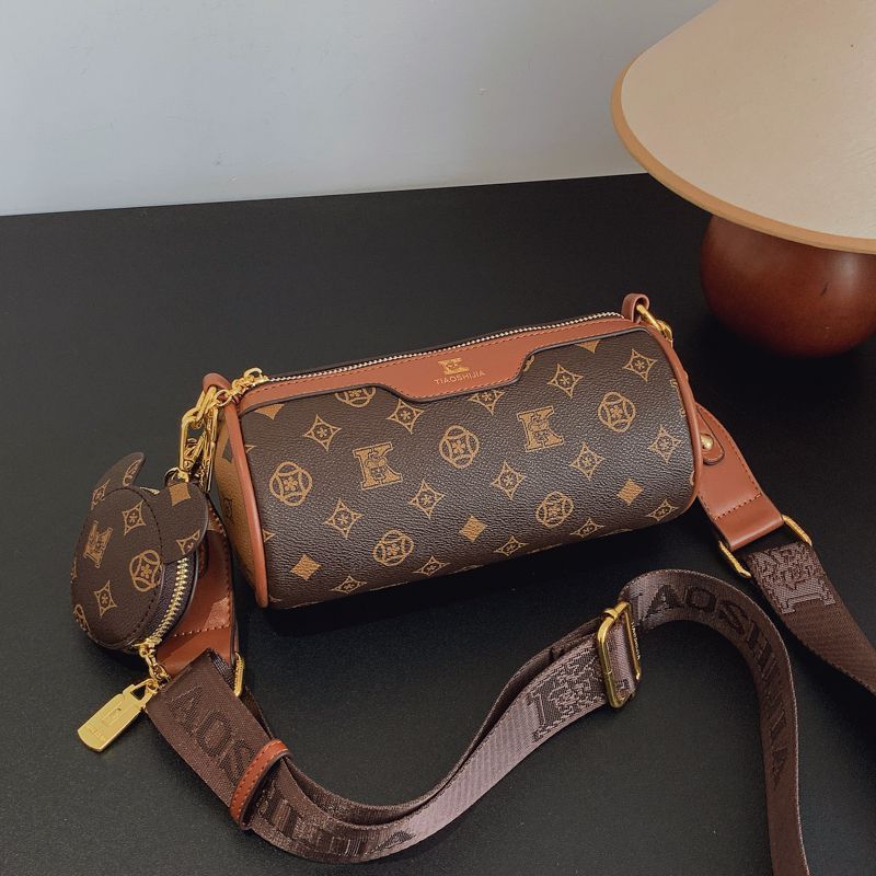 

Small Super Hot Cylinder Presbyopic Small Bag for Women 2025 New Arrival Fashion Commuter s All-Matching Fancy Crossbody Pillow Bag Brown