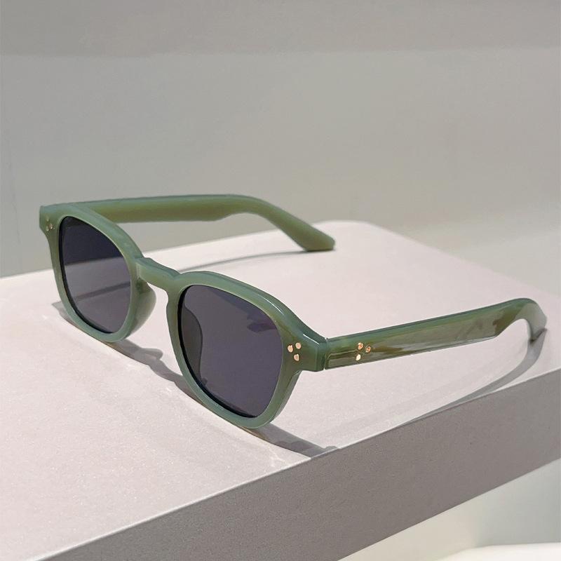 

Солнцезащитные очки JYL TS Защита Квадратная Заклепка Путешествие/3481 B-3143 кордовский