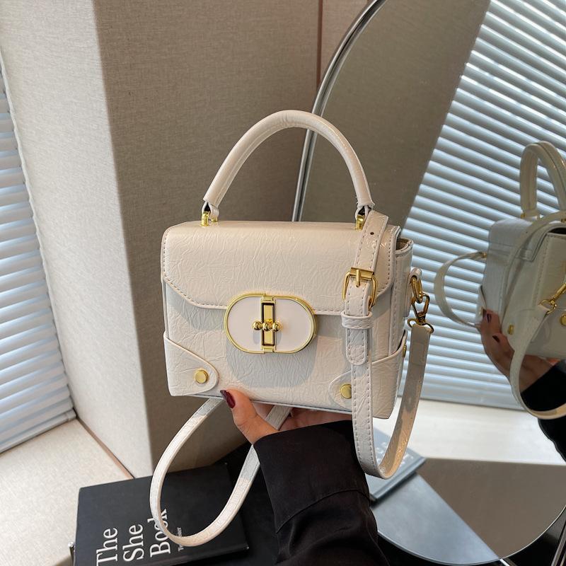 Small Bag Women's Summer Versatile New Fashion Messenger Bag Popular Small Square Bag