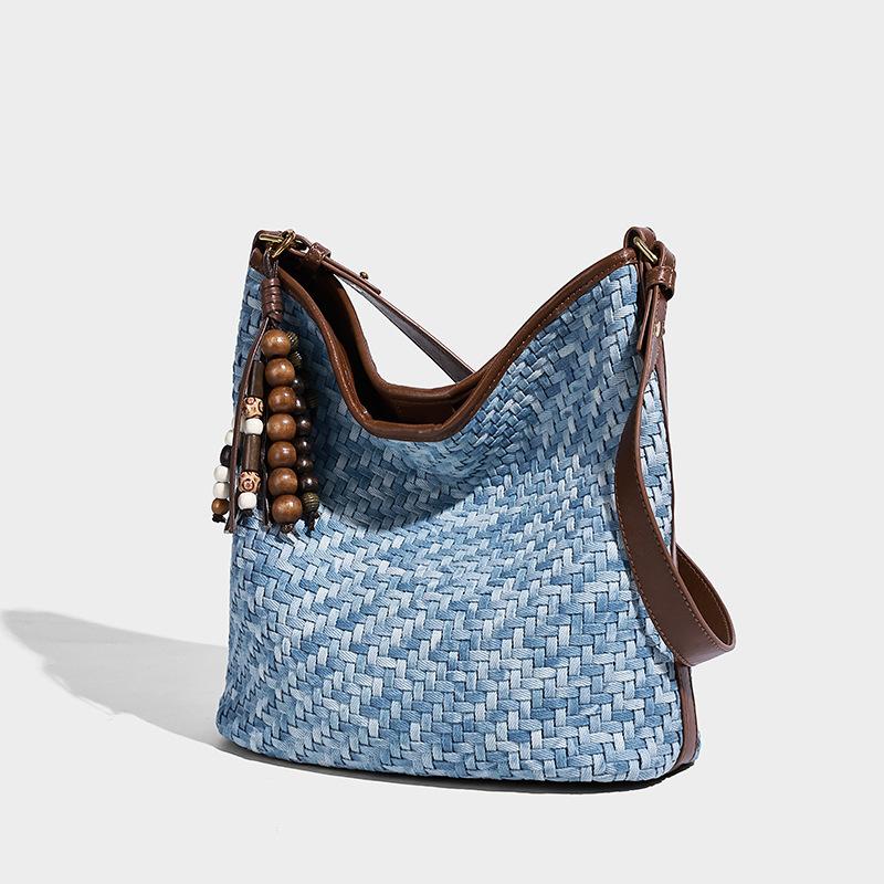 

Niche Design Retro Woven Underarm Bucket Bag for Women 2025 New Large Capacity Lazy Style Handheld Shoulder Bag Light Blue（Without acce