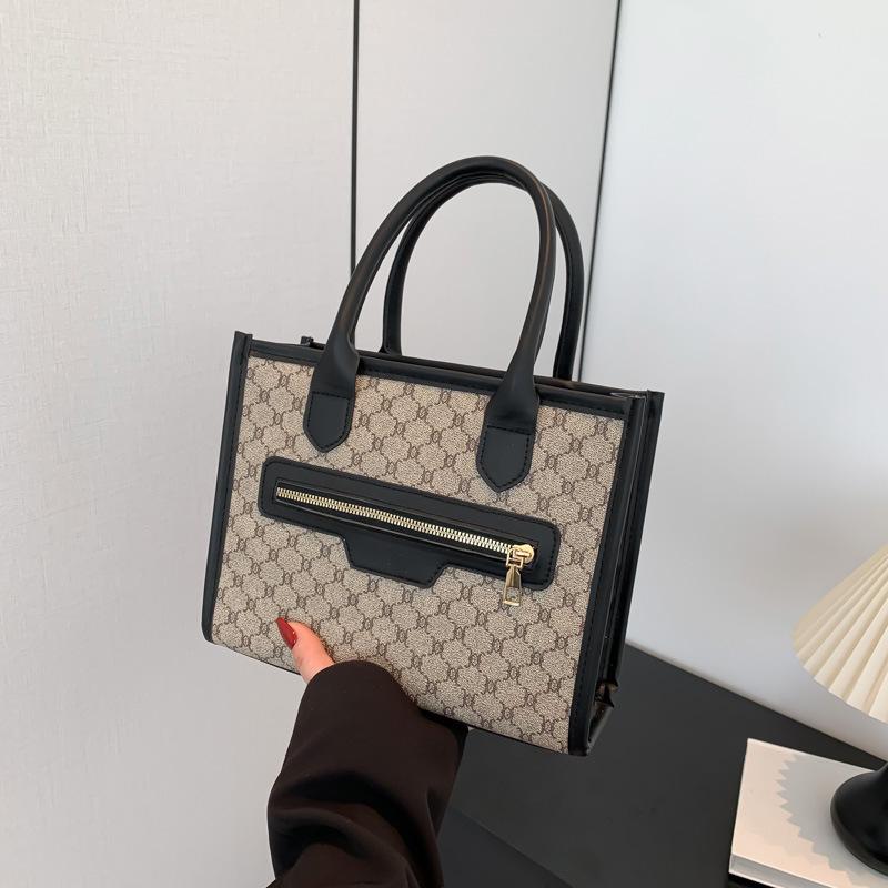 Нишевый дизайн эстетика персонализированная женская сумка 2025 новый трендовый летний тренд сумка-мессенджер простая сумка-тоут