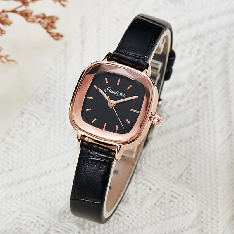 Klein Vierkant Koud Wind Niches Eenvoudig Student Kwarts Horloge Dames Trend Mode Temperament Horloge Partij