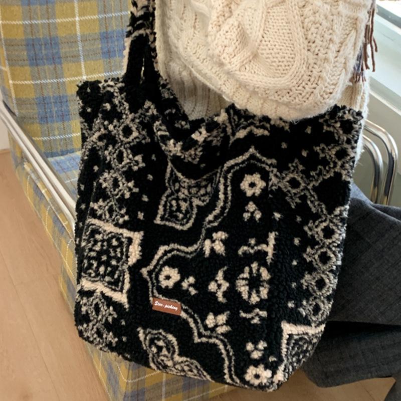 New Wind Shoulder Bag Plush Double-sided Vest Bag High Value Fashion Commuter Bag