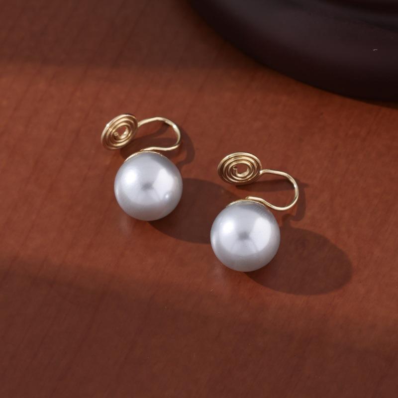 Vintage French Pearl No-Pierce Earrings: Elegant Luxury Clip-ons for Women