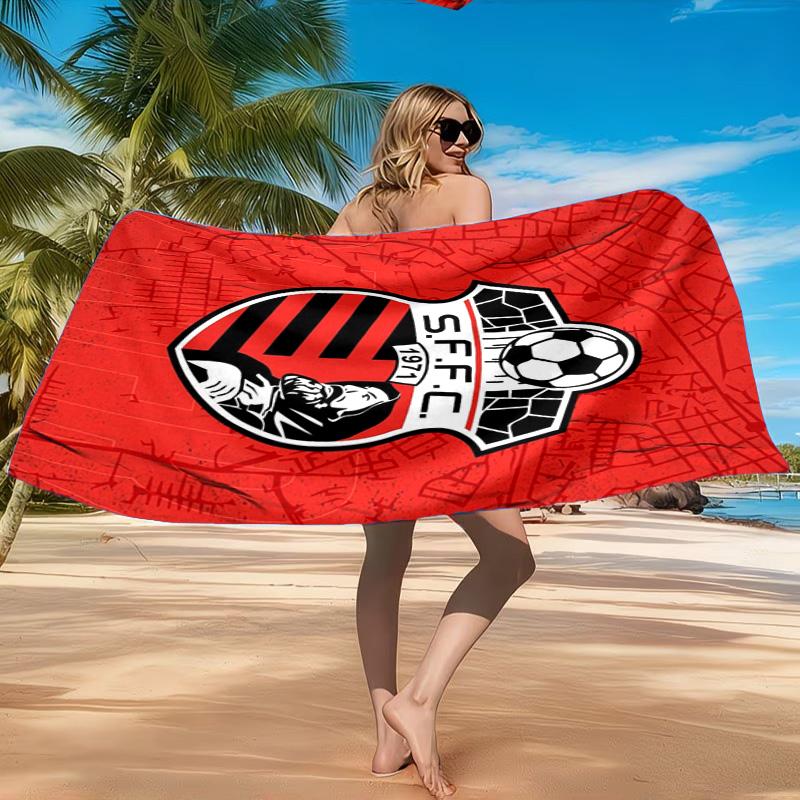 Soccer Team Crest Design Printed Microfiber Beach Towel, Soft And Absorbent, Quick-Dry, Ideal for Summer Travel, Beach Essential, Swimming Pool