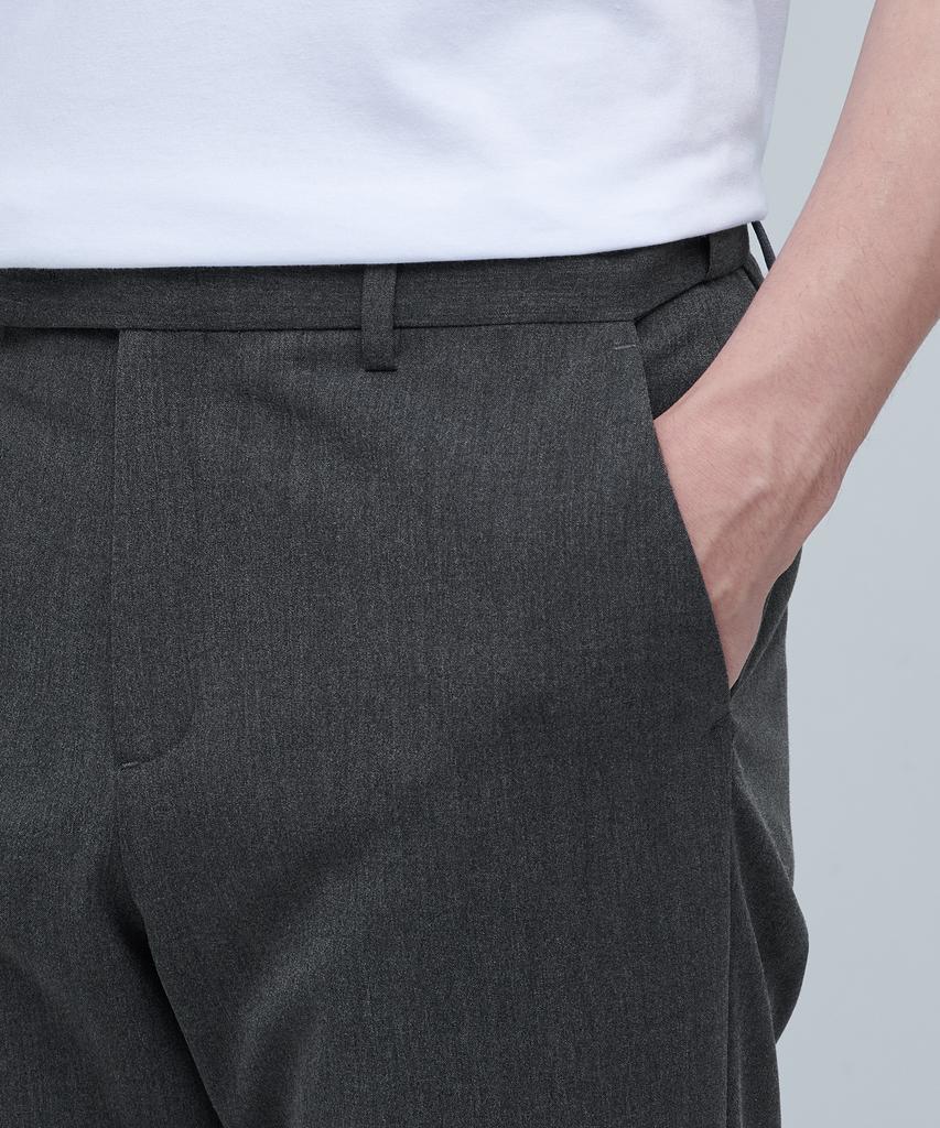 MUSINSA STANDARD Lightweight Relaxed Tapered Hidden Banding Crop Slacks [Medium Gray]
