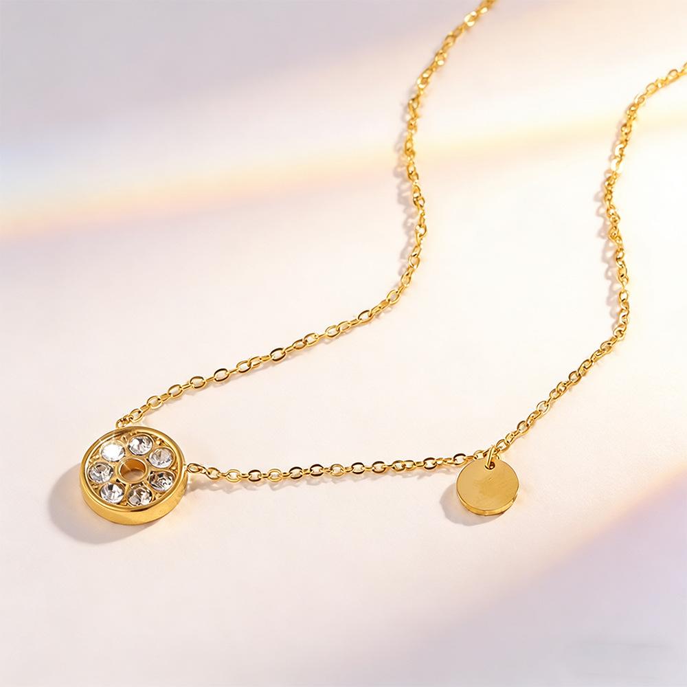Light luxury titanium steel necklace, European and American fashion round diamond-encrusted niche necklace for women, high-end necklace