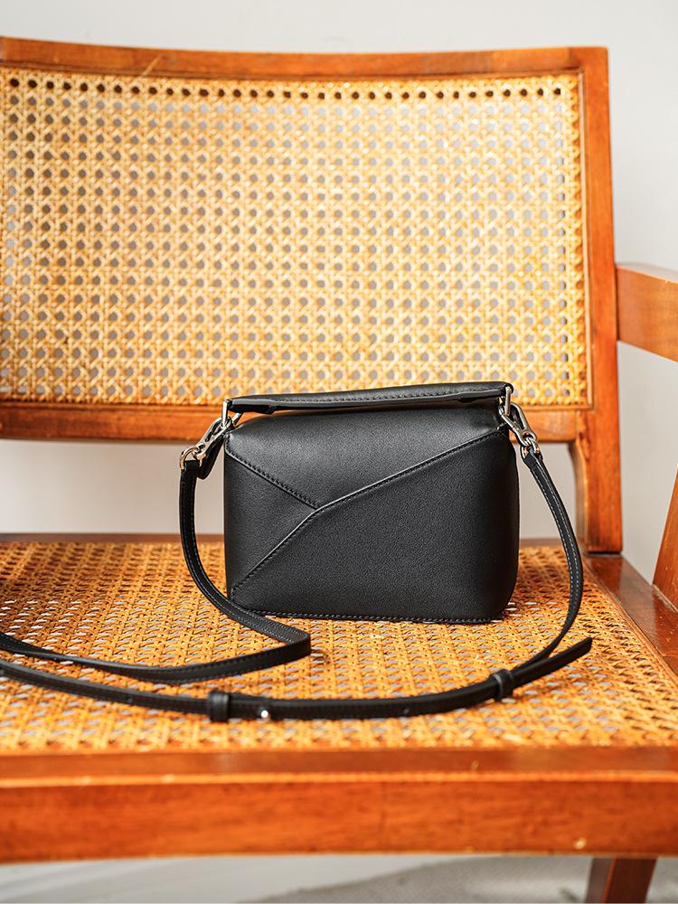 

Женская сумка через плечо из натуральной кожи в стиле ретро, вместительная