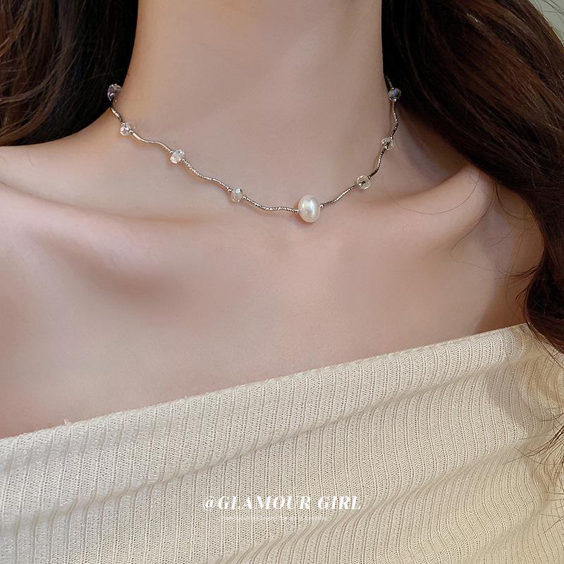 Collana a Clavicola con Nappa di Perle e Farfalla in Stile Coreano