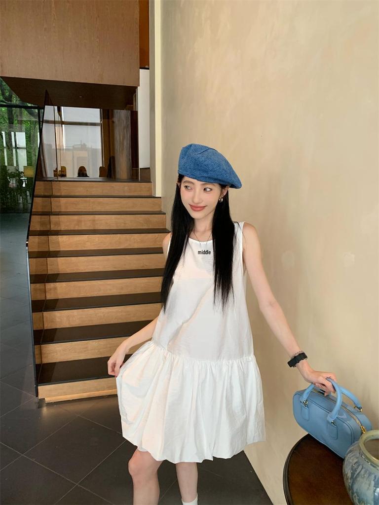 Women's Summer 2025 French White Sleeveless Camisole Dress with Flower Bud Puff Skirt