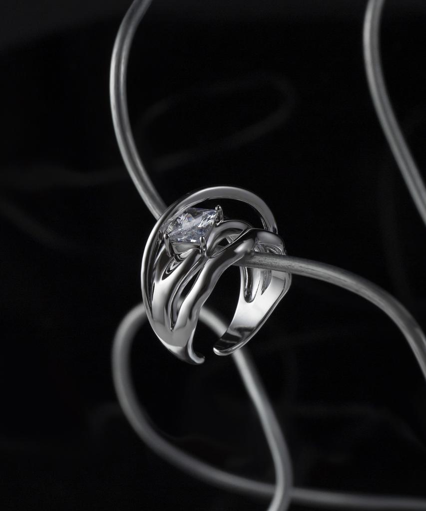 Heita Elviraq Silver Ring