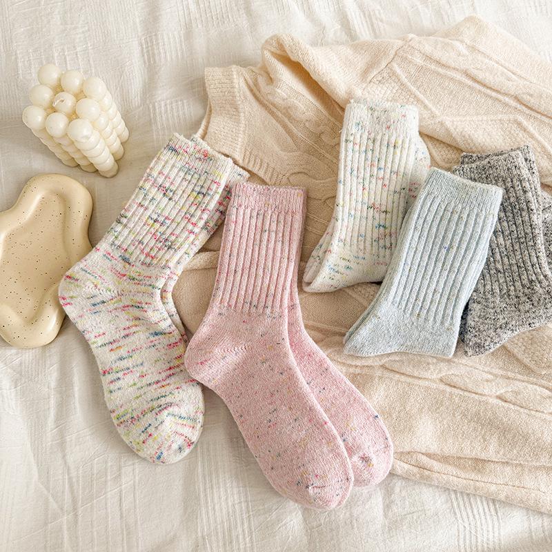 Zhuji Women's Korean-Style Thickened Polka Dot Mid-Calf Socks - Autumn/Winter Warm Long Pile Design