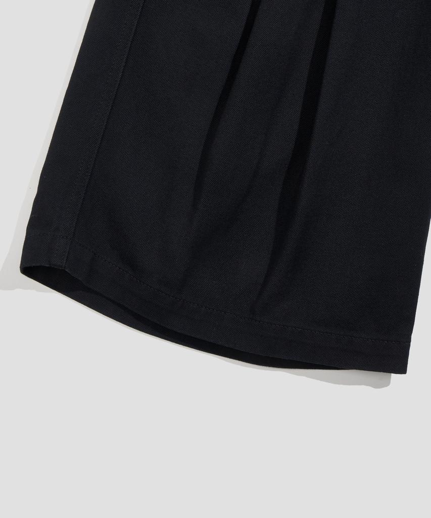 AGOD Double-Pleat Elastic String Bermuda Shorts [Black]