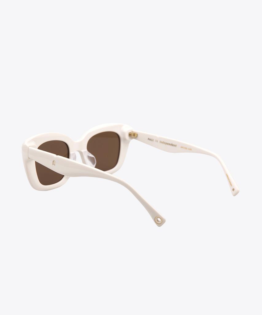 Seupeulingseuteulingseu Butterfly Shape Sunglasses Page 74 [Cream Ivory]
