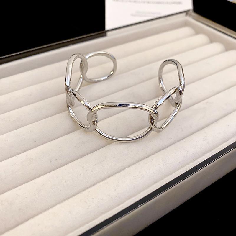 Holiday Style Exaggerated Starfish Opening Bracelet Metal High-end Arm Ring Cold Wind Temperament Jewelry Women