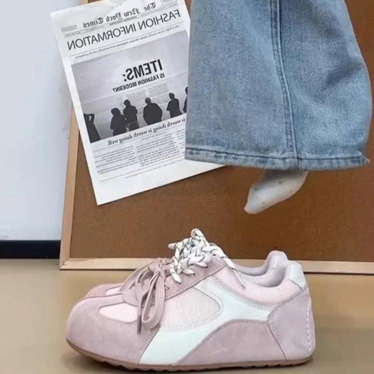 Korean retro niche German training shoes spring new leisure sports flat bottom inner heightening board shoes Forrest Gump shoes